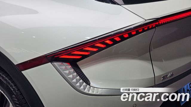 Kia EV6 2023 — photo 9