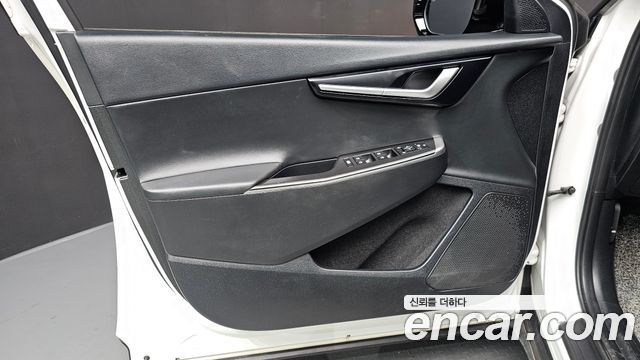 Kia EV6 2023 — photo 14