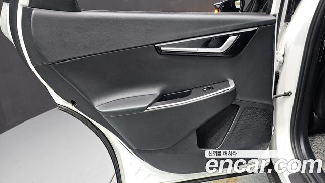 Kia EV6 2023 — photo 15