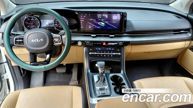 Kia Canival 2023 — photo 10