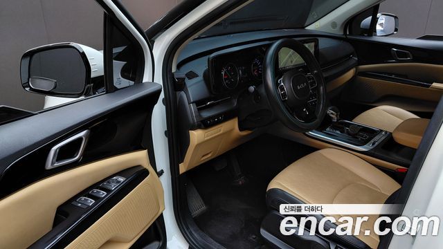 Kia Canival 2023 — photo 13