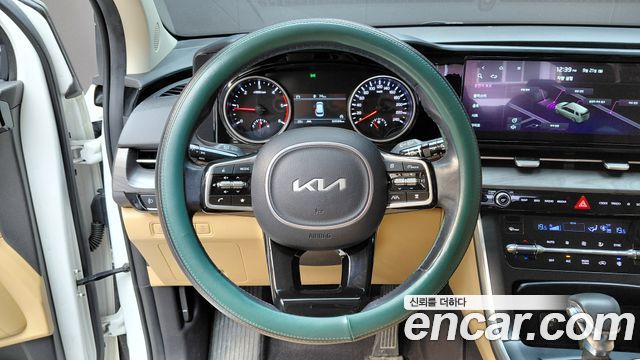 Kia Canival 2023 — photo 19