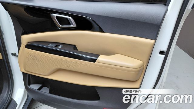 Kia Canival 2023 — photo 15