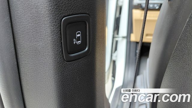 Kia Canival 2023 — photo 28