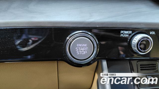Kia Canival 2023 — photo 29