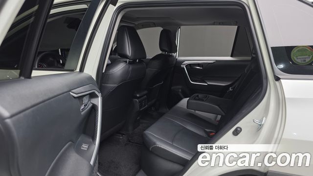 Toyota RAV4 2022 — photo 23