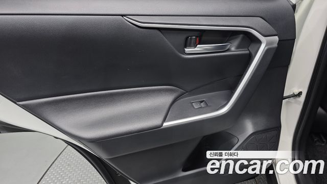 Toyota RAV4 2022 — photo 15