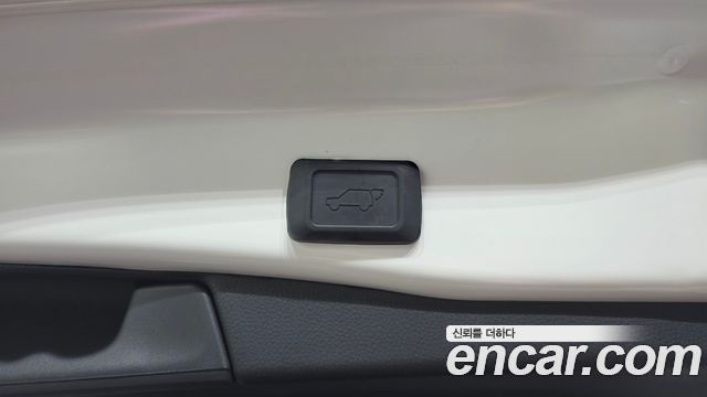 Toyota RAV4 2022 — photo 28