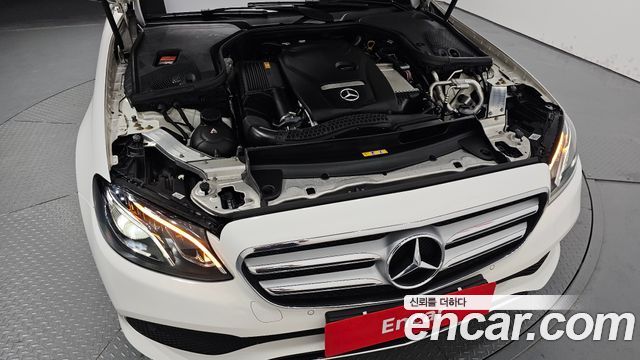 Mercedes-Benz E-Class 2019 — photo 6