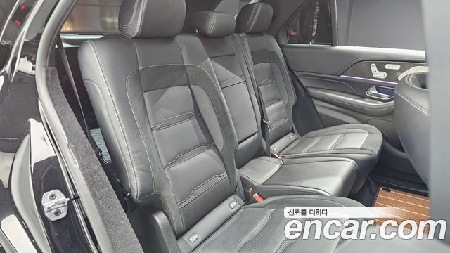 Mercedes-Benz GLE-Class 2023 — photo 17