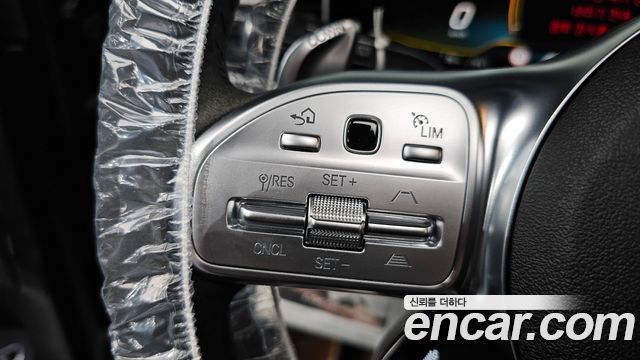 Mercedes-Benz GLE-Class 2023 — photo 26
