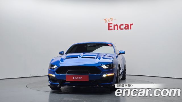 Ford Mustang 2020 — photo 3