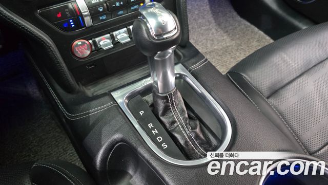 Ford Mustang 2020 — photo 12