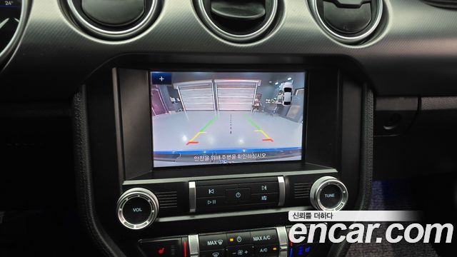 Ford Mustang 2020 — photo 21