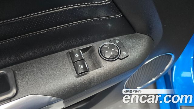 Ford Mustang 2020 — photo 24