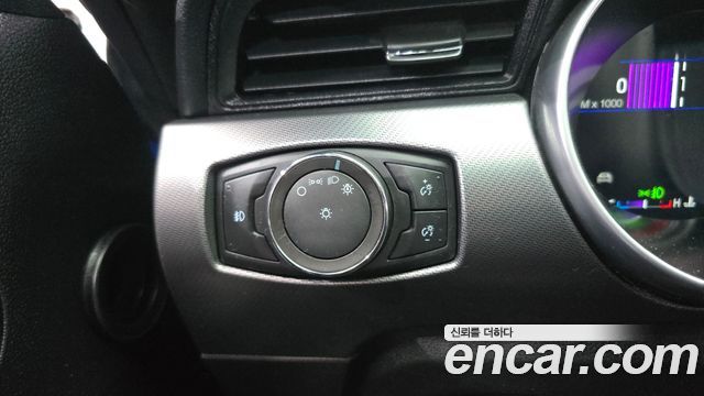 Ford Mustang 2020 — photo 26