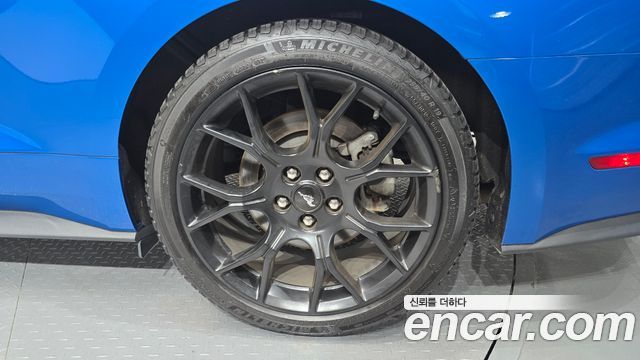 Ford Mustang 2020 — photo 7