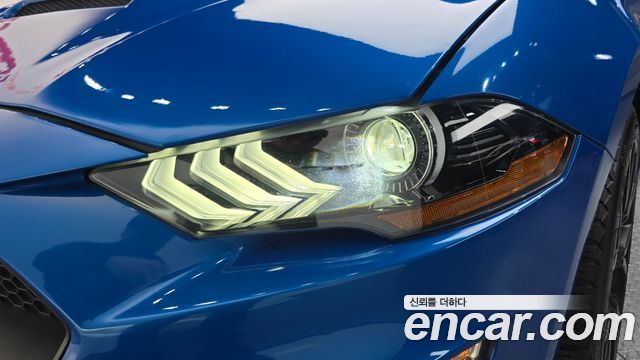 Ford Mustang 2020 — photo 8