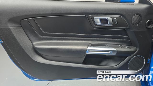 Ford Mustang 2020 — photo 14