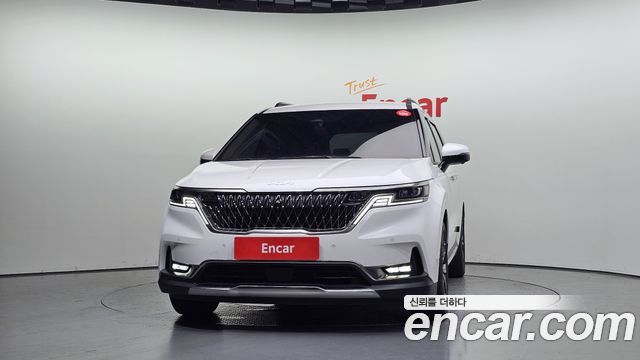 Kia Canival 2023 — photo 3