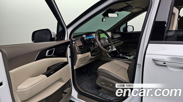 Kia Canival 2023 — photo 10