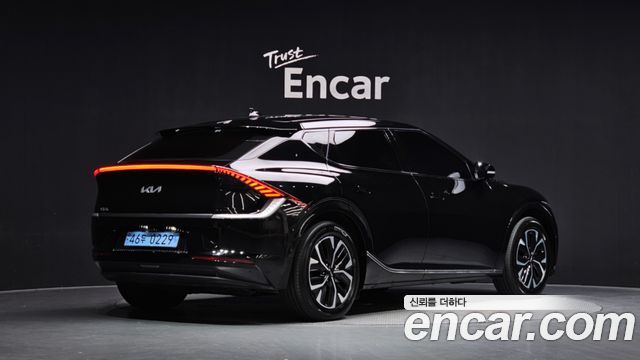 Kia EV6 2022 — photo 2