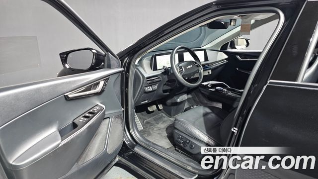 Kia EV6 2022 — photo 13