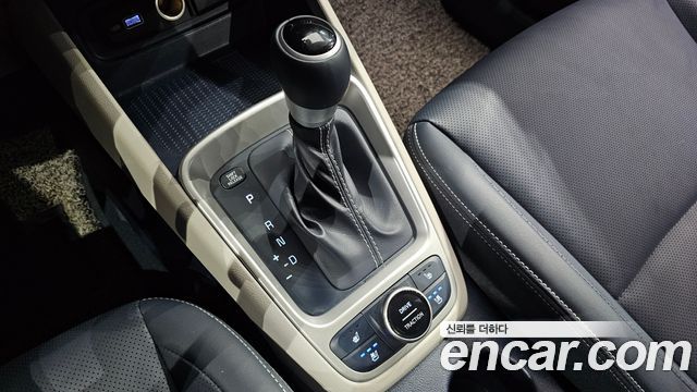 Hyundai Venue 2022 — photo 12
