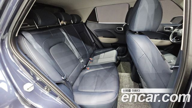 Hyundai Venue 2022 — photo 30