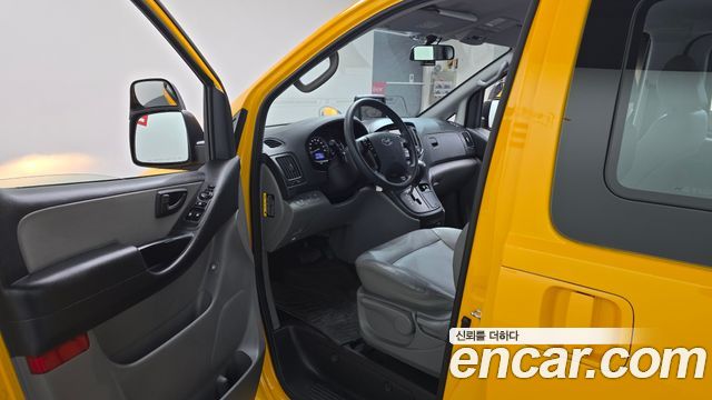 Hyundai Starex 2020 — photo 10