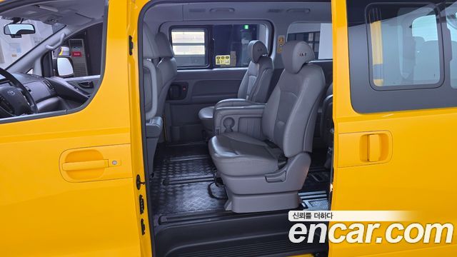 Hyundai Starex 2020 — photo 11