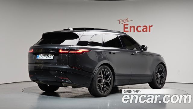 Land Rover Range Rover Velar 2025 — photo 2
