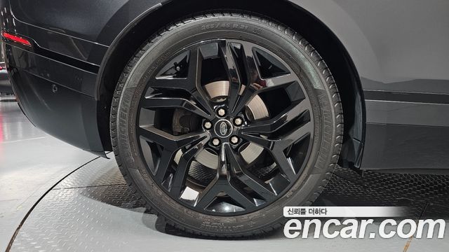 Land Rover Range Rover Velar 2025 — photo 5