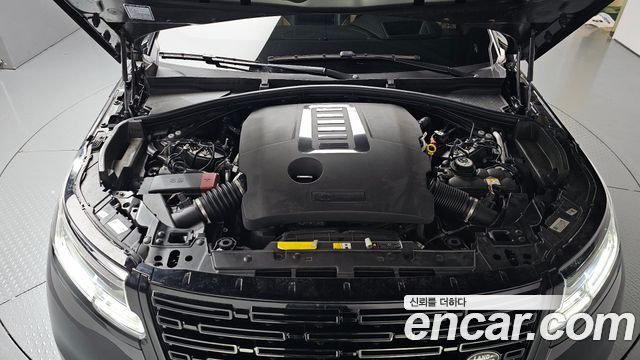 Land Rover Range Rover Velar 2025 — photo 6