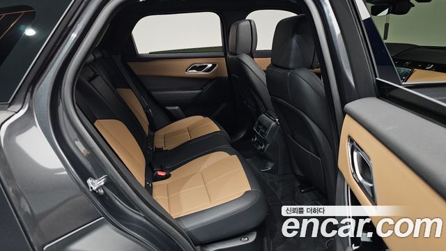 Land Rover Range Rover Velar 2025 — photo 18