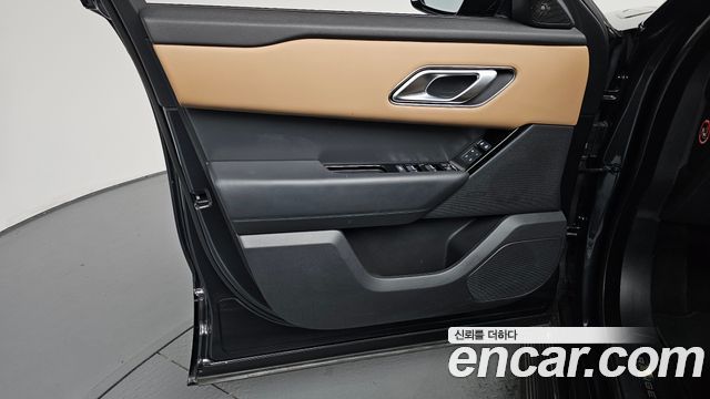 Land Rover Range Rover Velar 2025 — photo 14