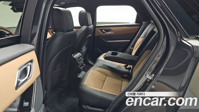 Land Rover Range Rover Velar 2025 — photo 16