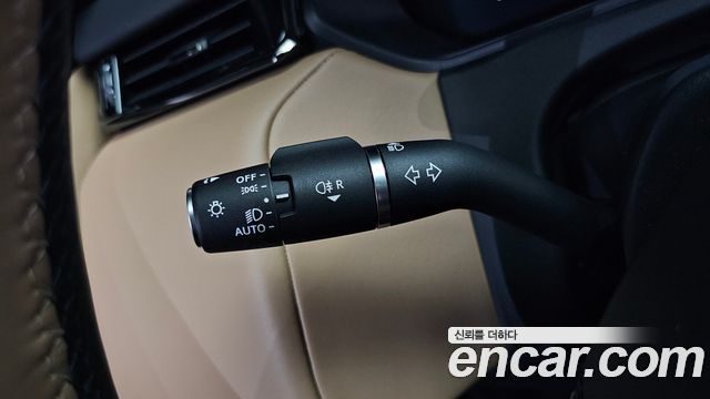 Land Rover Range Rover Velar 2025 — photo 31