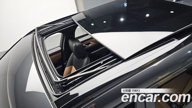 Land Rover Range Rover Velar 2025 — photo 37