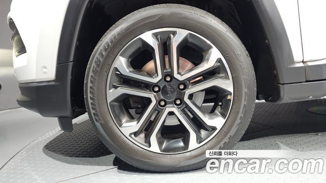 Jeep Compass 2022 — photo 5