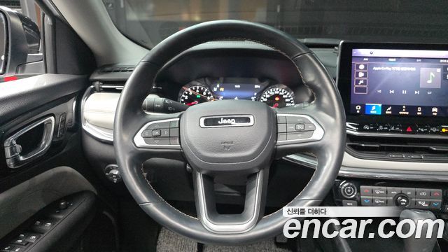 Jeep Compass 2022 — photo 19
