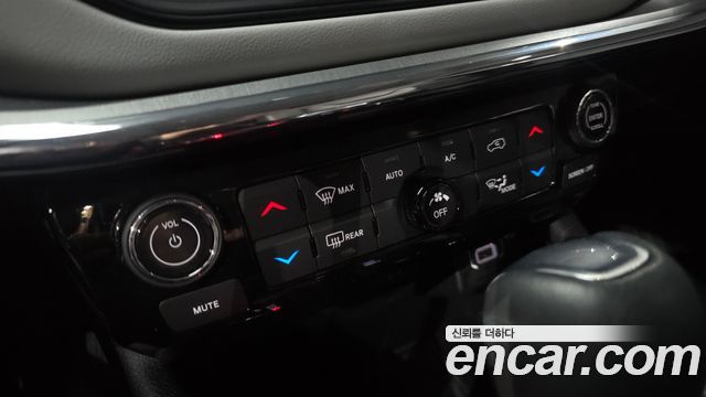 Jeep Compass 2022 — photo 24