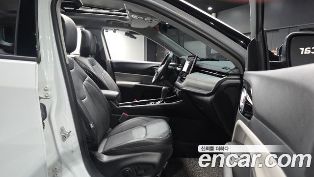 Jeep Compass 2022 — photo 16