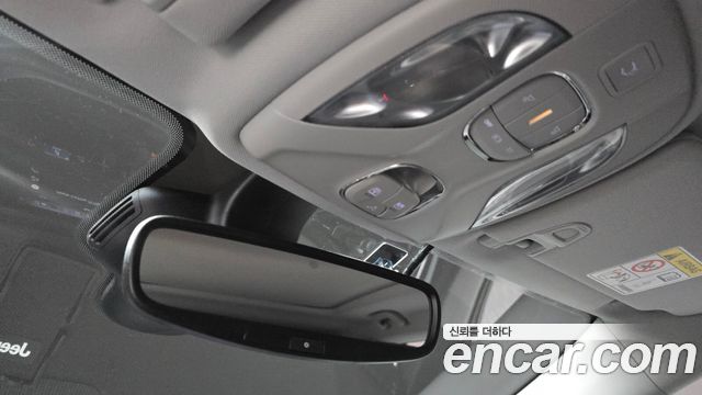 Jeep Compass 2022 — photo 29