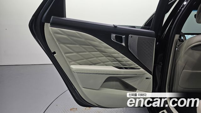 Kia K8 2022 — photo 15
