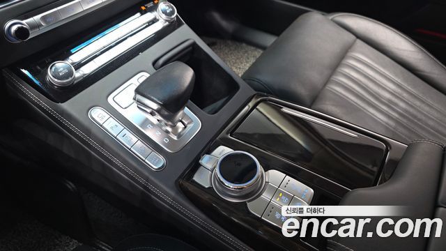 Genesis G90 2019 — photo 12