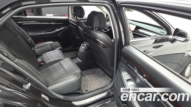 Genesis G90 2019 — photo 17