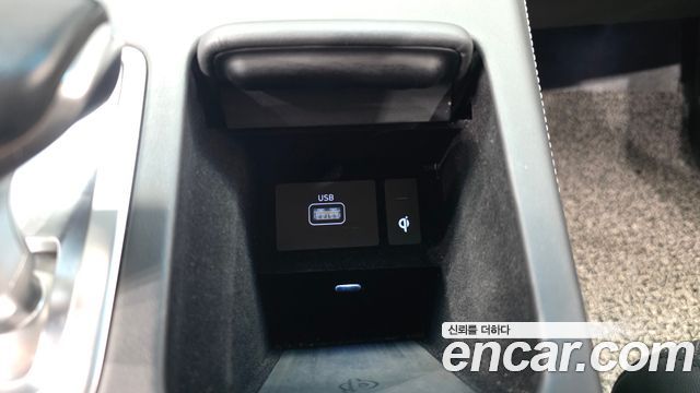 Genesis G90 2019 — photo 19