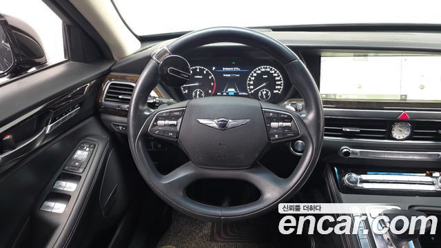 Genesis G90 2019 — photo 21