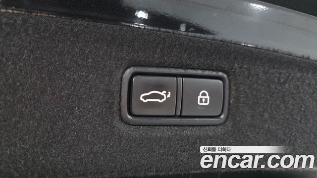 Genesis G90 2019 — photo 23